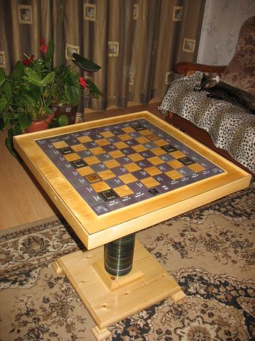 Cool desk, click for source page