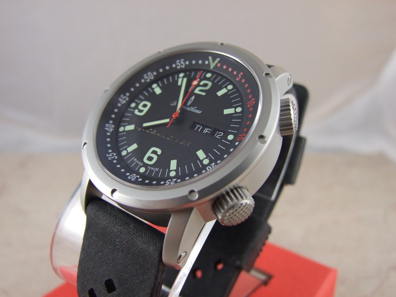 Prometheus ocean sales diver